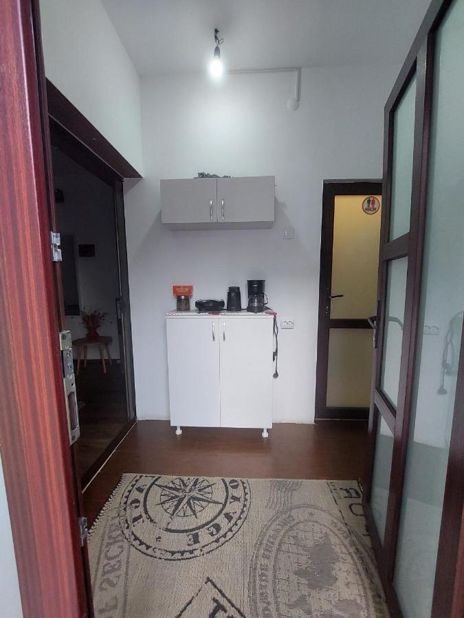 Camere Centrale Питешти Экстерьер фото