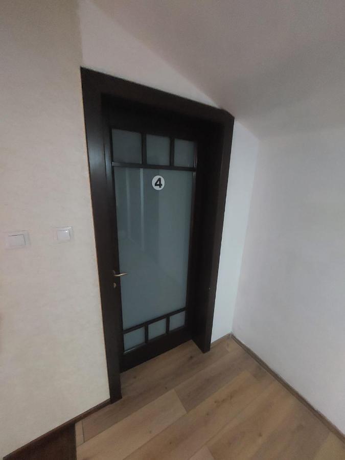 Camere Centrale Питешти Экстерьер фото