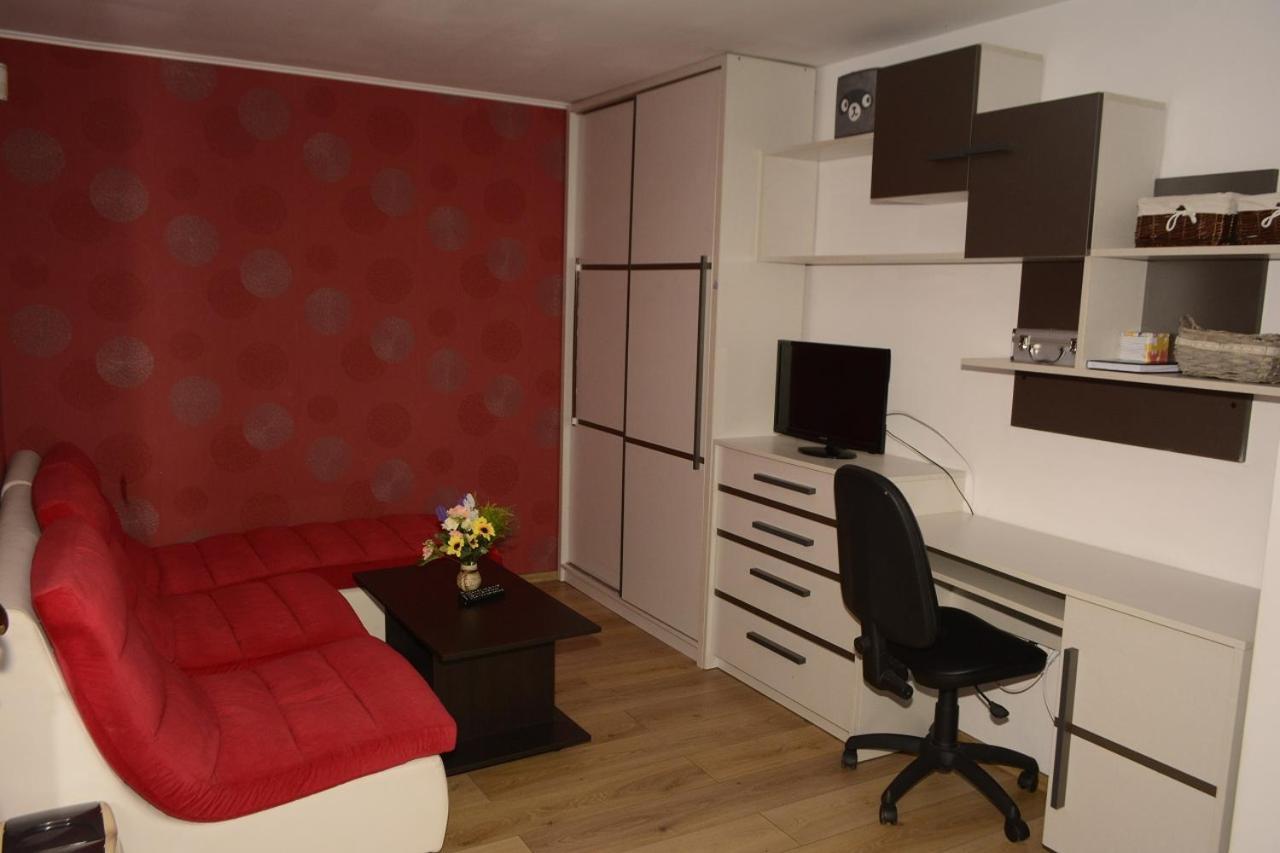 Camere Centrale Питешти Экстерьер фото