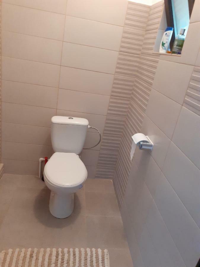 Camere Centrale Питешти Экстерьер фото